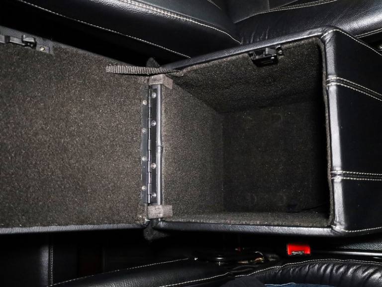 2014 Land Rover Defender XS Utility Wagon TDCi [2.2] PANEL VAN DIESEL Manual