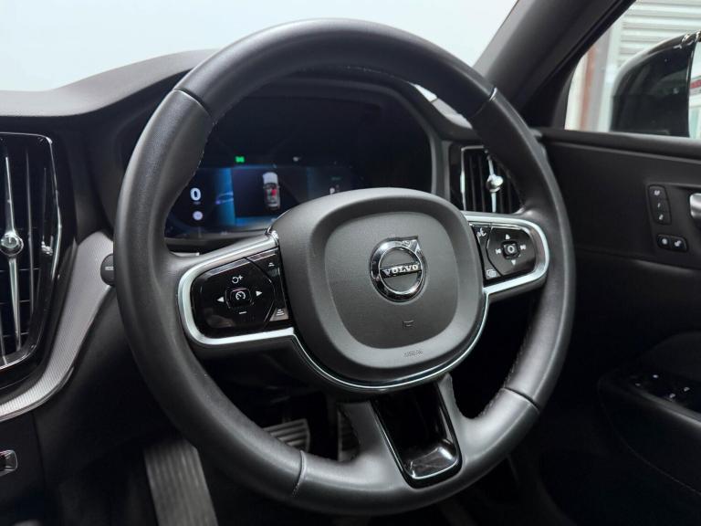 2021 Volvo XC60 R-Design Pro T8 AWD (390 hp) Auto ESTATE Petrol/Electric Hybrid Automatic