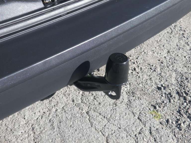 VOLKSWAGEN TRANSPORTER 2.0 TDI T32 Kombi Startline DSG Auto with VW Towbar in