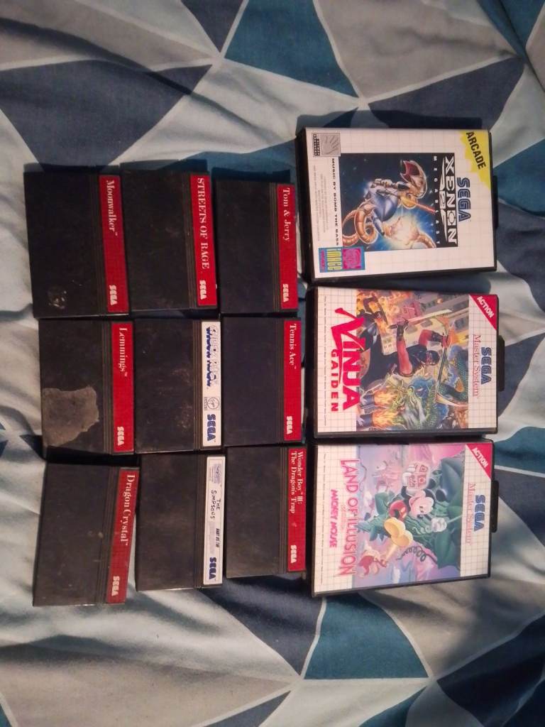 Sega megadrive 1+2 plus games 