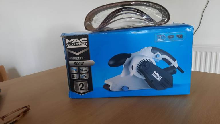 Mac Allister 900W 240V Corded Belt sander MSBS900