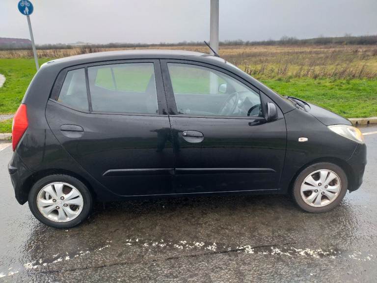 VERY CHEAP LOW MILEAGE I10 ONLY £29 YEARS TAX ULEZ COMPLIANT LOW INSURANCE MOT OCTOBER DOES 70 MPG 