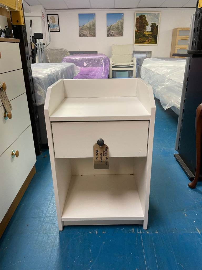 White Bedside Cabinet TCL Reuse 101546