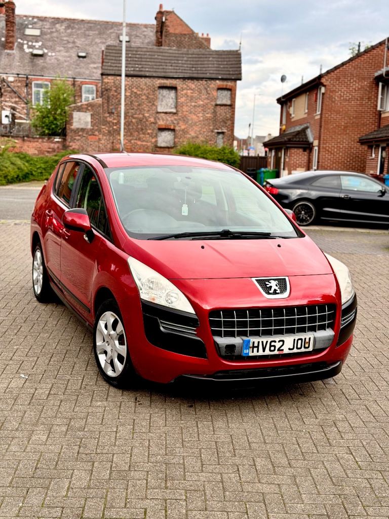 Peugeot, 3008, Hatchback, 2012, Semi-Auto, 1560 (cc), 5 door