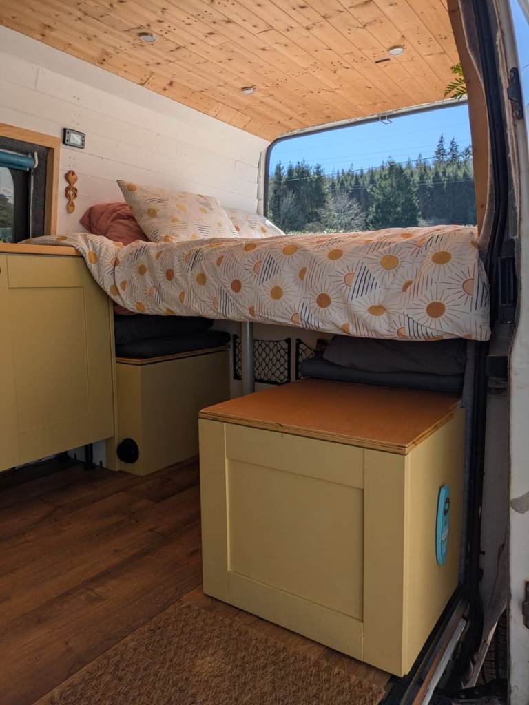 FORD TRANSIT CAMPER VAN - FULL YEARS MOT