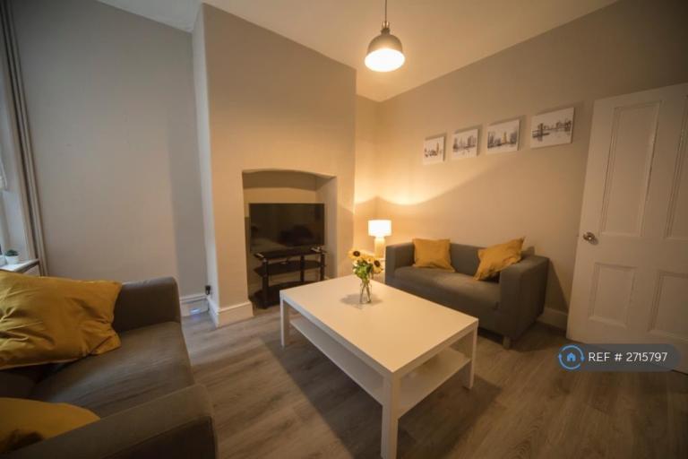 4 bedroom house in Deramore Street, Manchester, M14 (4 bed) (#2715797)