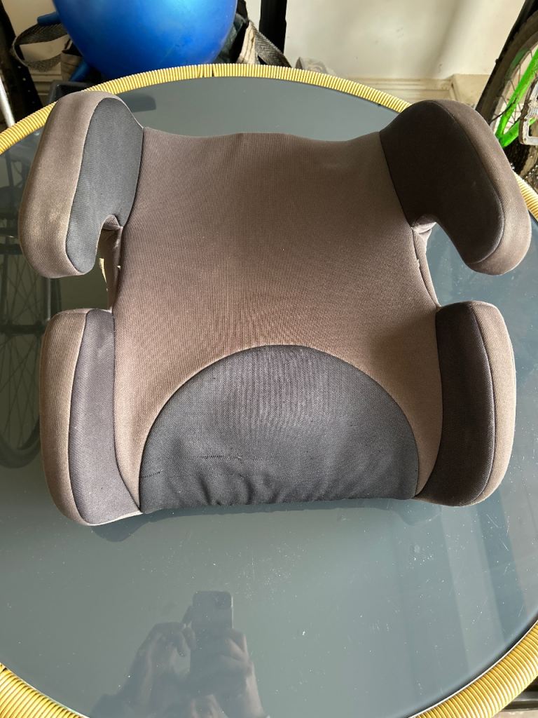 Car booster seat 