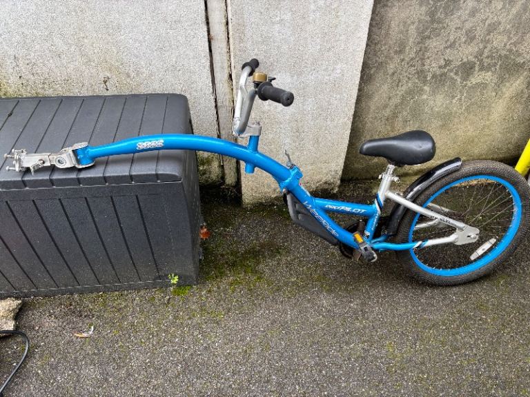 WeeRide Propilot tagalong bike trailer
