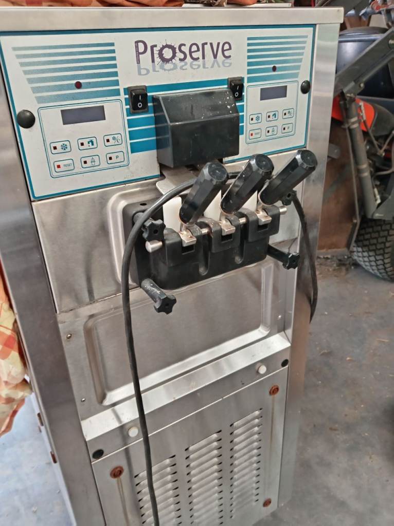 Spaceman Soft Serve Ice Cream Machine – Fully Working