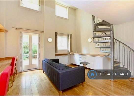 1 bedroom flat in The Old School, London, N1 (1 bed) (#2938489)