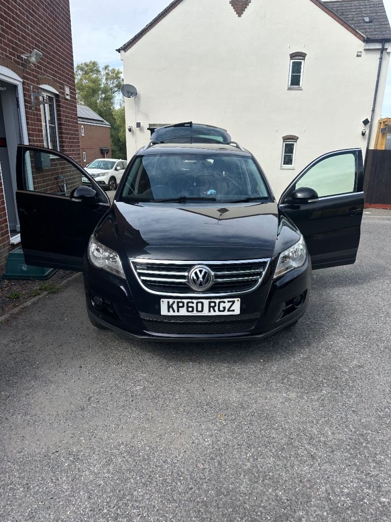 Volkswagen, TIGUAN, Estate, 2010, Manual, 1968 (cc), 5 doors