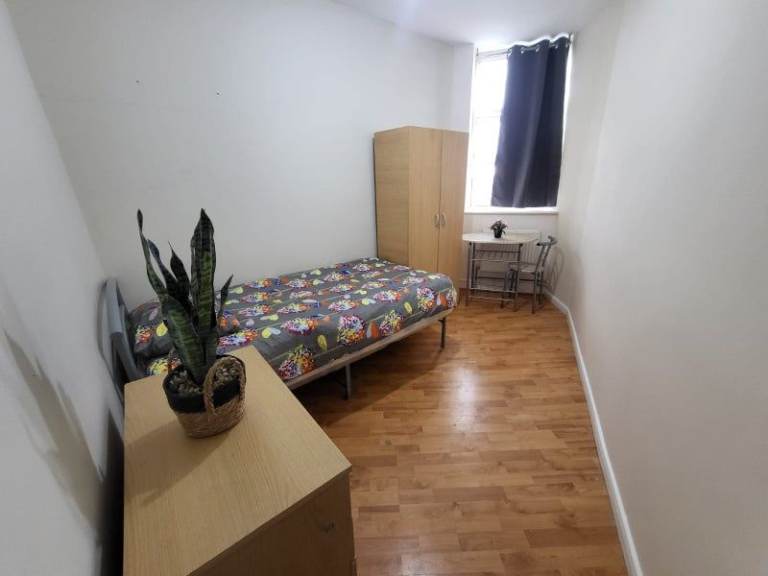 Beautiful single Room in Dollis Hill - 5 minutes walk from jubilee line 🏛️🏛️