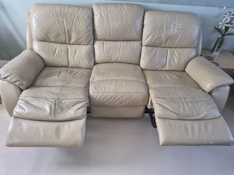 Cream Leather Recliner Sofa – 3 Seater, Fair Condition