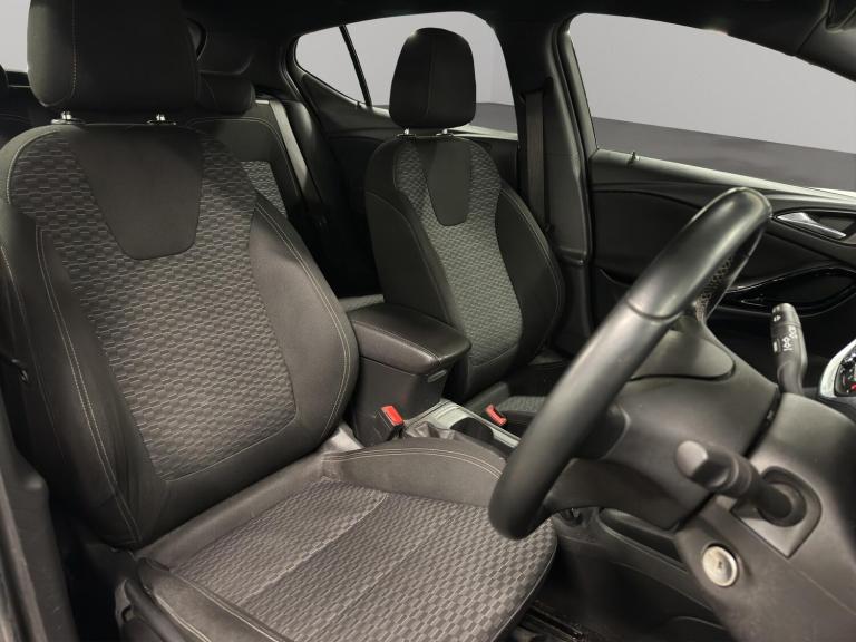 2015 Vauxhall Astra 1.4T 16V 150 SRi 5dr HATCHBACK PETROL Manual