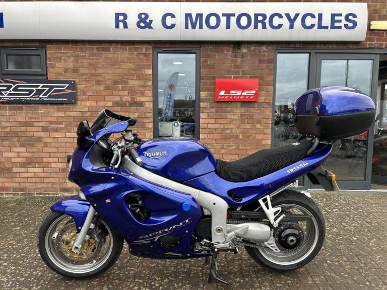 Triumph Sprint ST 955i Digital Fuel Injection
