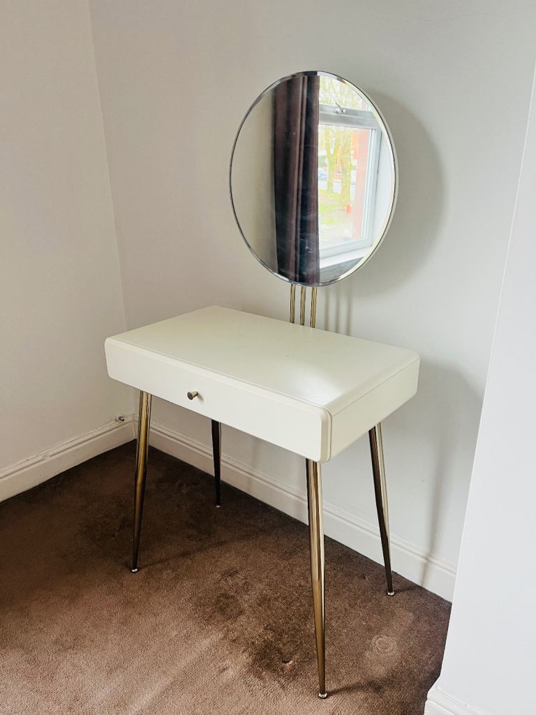 Gorgeous French dressing table/desk in Bury 
