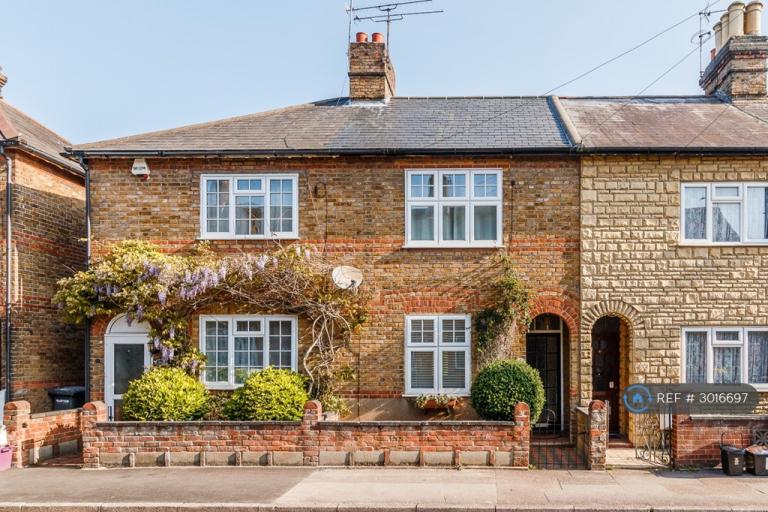 3 bedroom house in The Croft, Maidenhead, SL6 (3 bed) (#3016697)