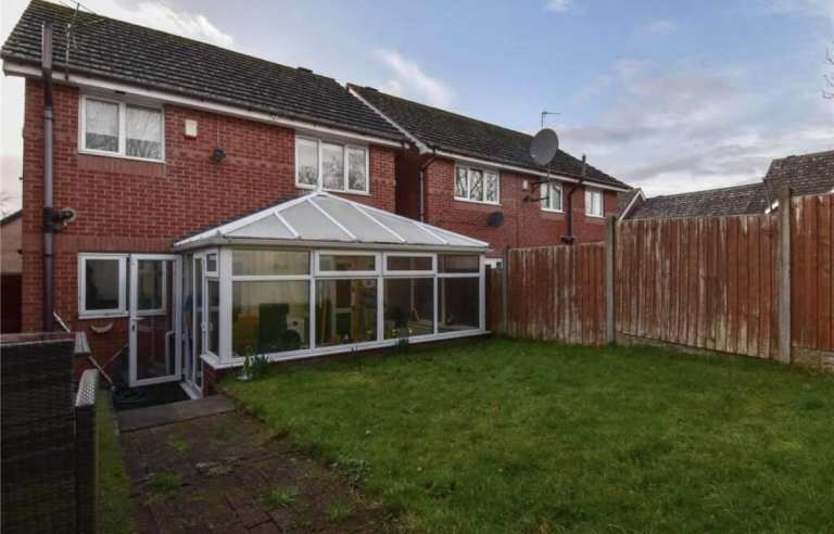 Clean Rooms Available in Shared Houses – Birmingham | UC Considered
