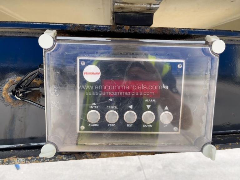 FRUEHAUF BULK TIPPING TRAILER 