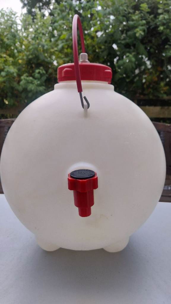 Homebrew Plastic Fermentation Barrel / Dispenser with Tap