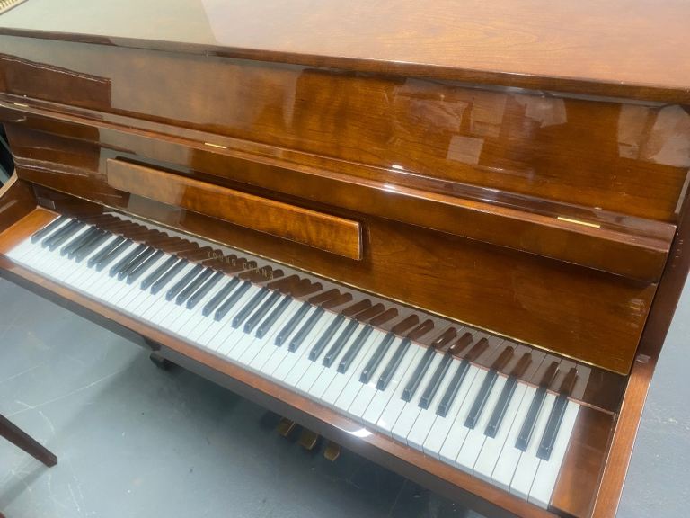 Young Chang Upright Piano