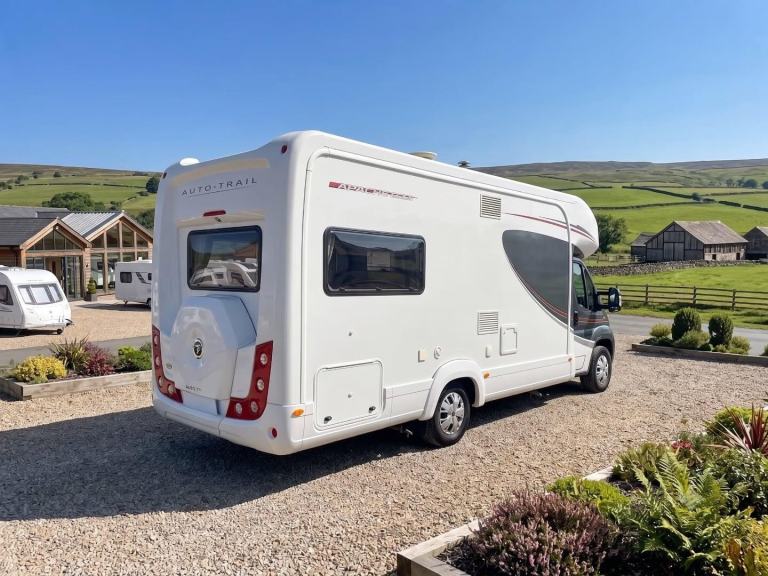 2017 Auto-Trail Apache 634 2.3 Diesel 2 Berth