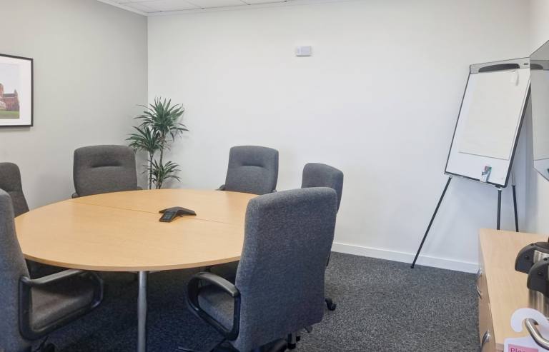 Harpenden - AL5 4US \ Serviced Office for 4 Workstations