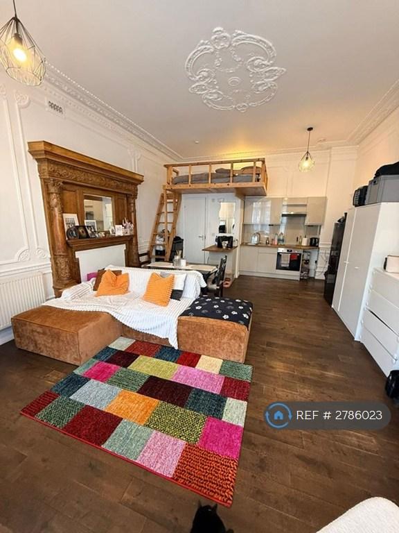 Studio flat in Mapesbury Lodge, London, NW2 (#2786023)