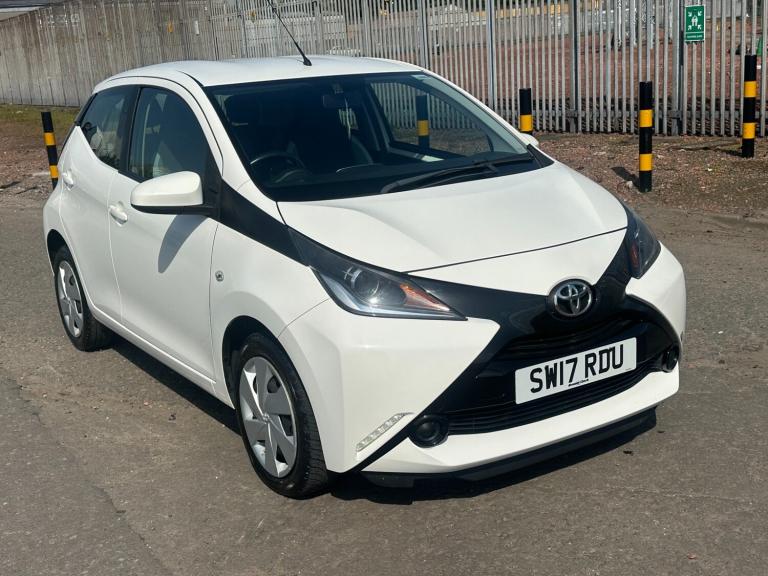 2017 Toyota AYGO 1.0 VVT-i X-Play 5dr x-shift HATCHBACK Petrol Manual
