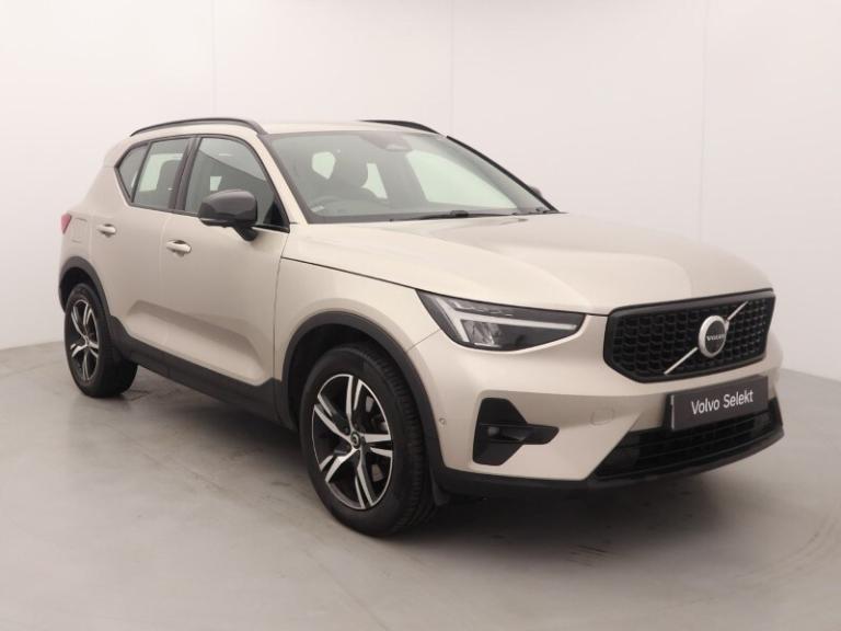 VOLVO XC40 2.0 B3P Plus Dark 5dr Auto