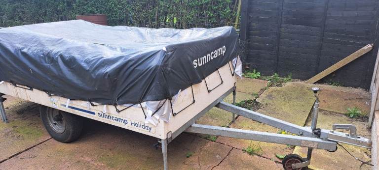 Sunn camp trailer tent and awning