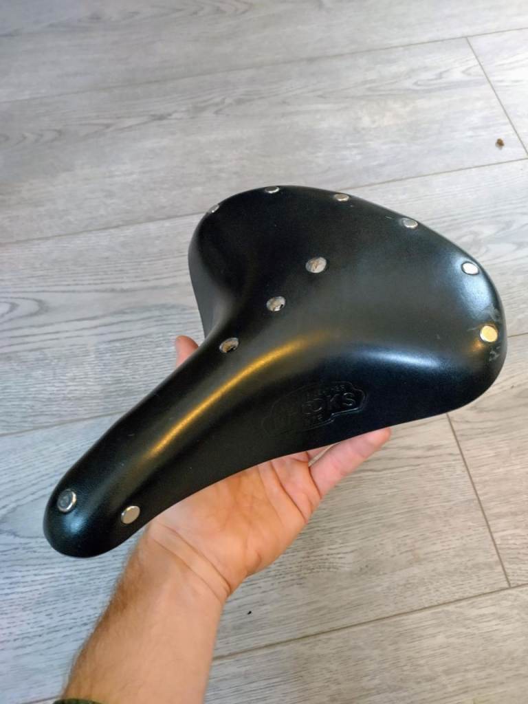 Brooks B72 - PRICE DROP - very good condition