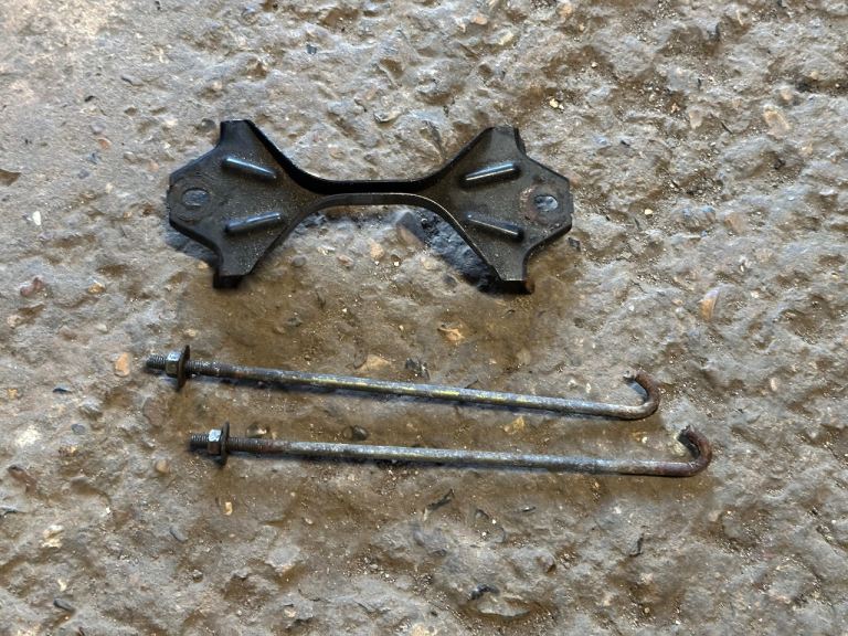 Mazda MX5 - MK3 (NC) 05-15 - BATTERY SECURING BRACKET w/ RETAINING CLAMPS