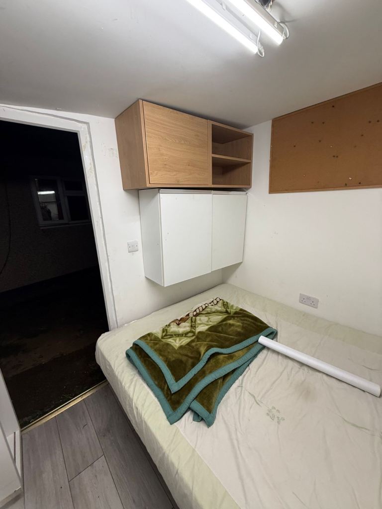 Small studio with kitchen, bathroom including all bills 