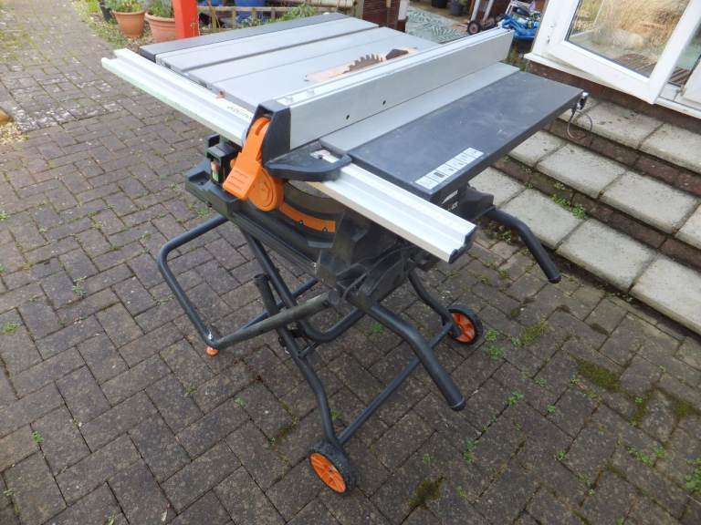 eVOLTION RAGE 5S TABLE SAW