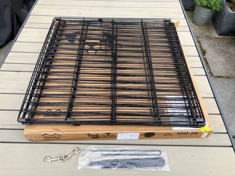 Folding Metal Pet Pen (60cm x 60cm) – Un-used mint condition 