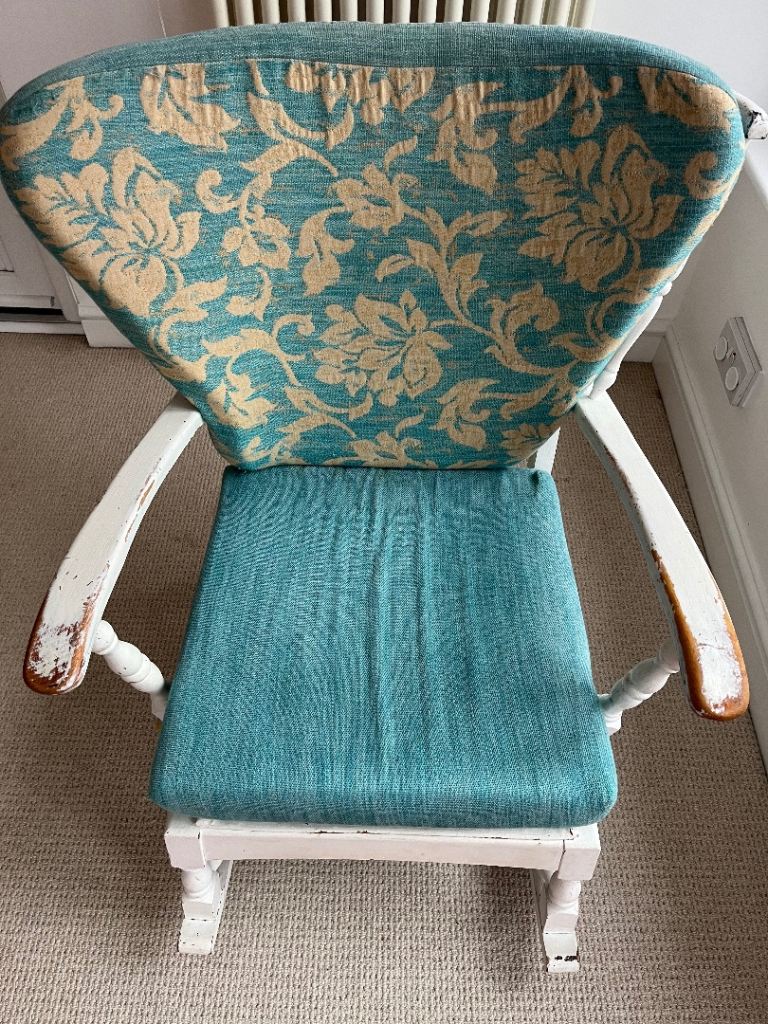 Nursing / breastfeeding rocking chair 