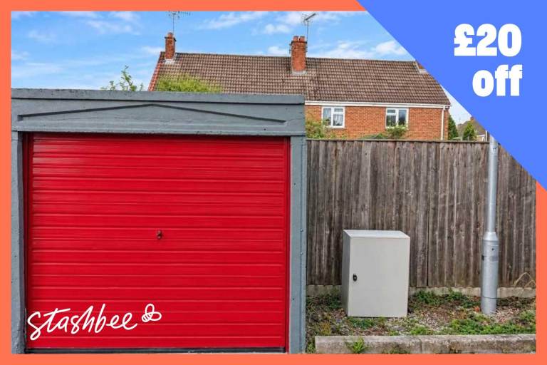 Garage to rent in Thornbury (BS35) | Stashbee