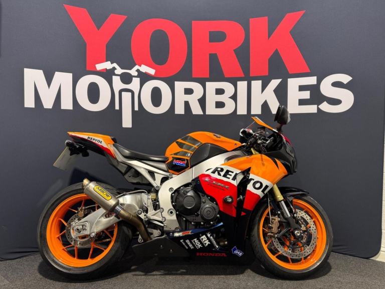 2010 Honda CBR1000RR Fireblade 1000 Super Sports Petrol Manual (178 ps)