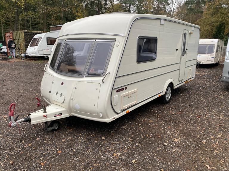 VANMASTER ACCOLADE 520 - 2010 - 2 BERTH - END WASHROOM - MOVER - PRISTINE 