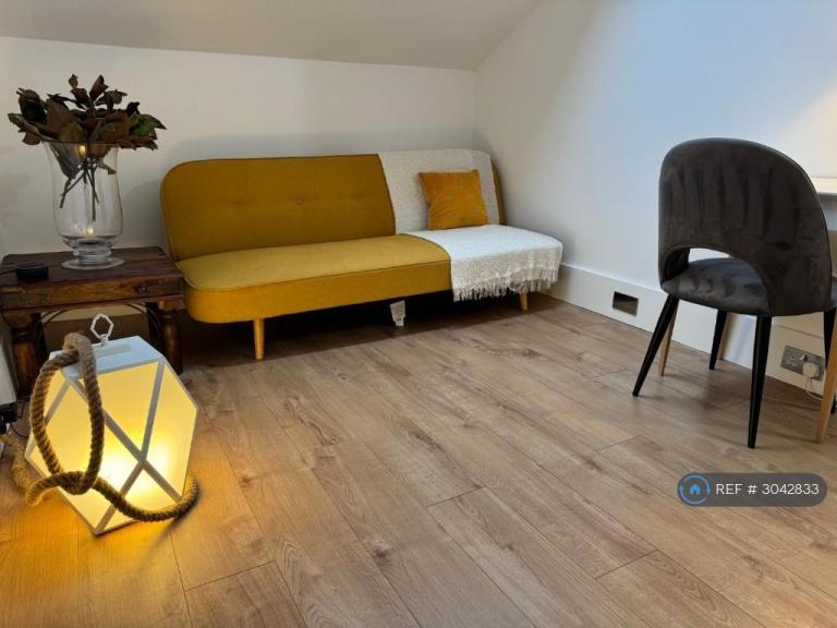4 bedroom house in Kearsley Road, Sheffield, S2 (4 bed) (#3042833)