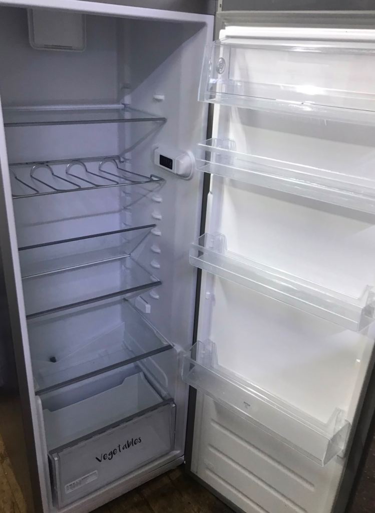 Fridge tall Hotpoint