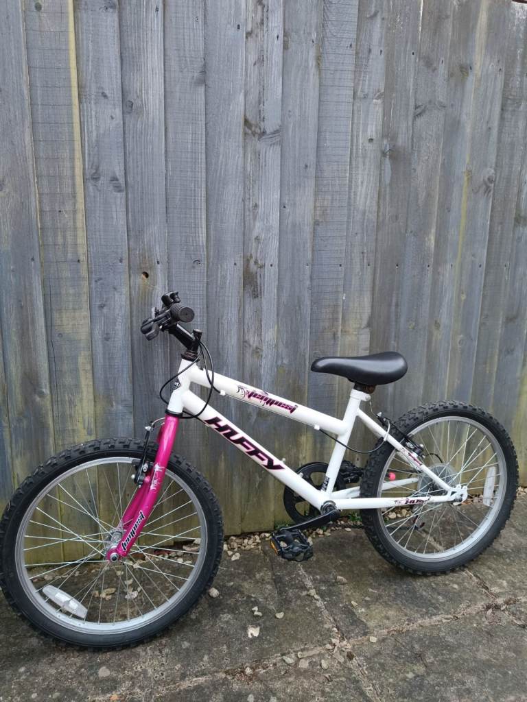 Huffy 20 inch Wheel Size Mountain Bike for Girls – White with Pink, Excellent Condition