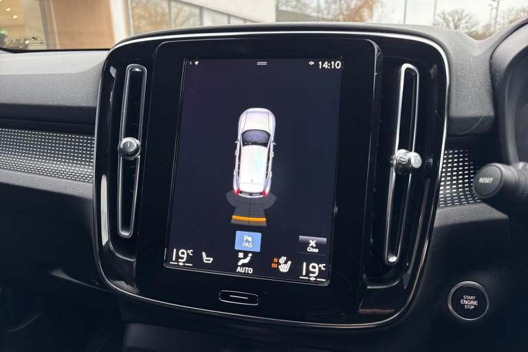 2020 Volvo XC40 1.5 T3 [163] R DESIGN 5dr ESTATE PETROL Manual