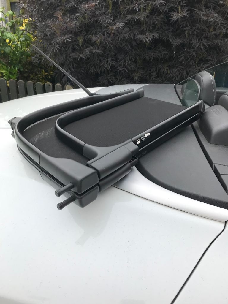 Renault Megane cabriolet wind breaker