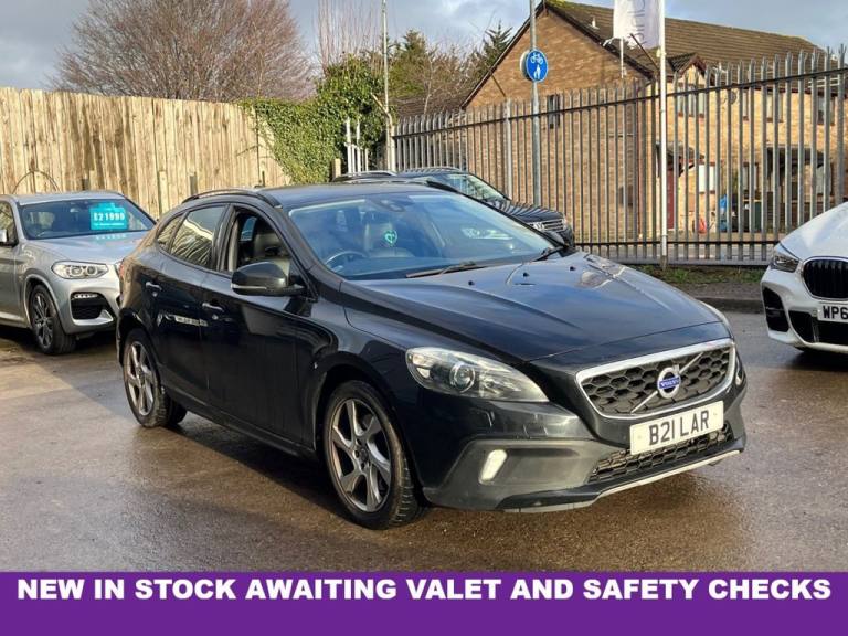 2015 VOLVO V40 CROSS COUNTRY 2.0 D2 LUX HATCHBACK 5DR DIESEL AUTO EURO 6 (S/S)