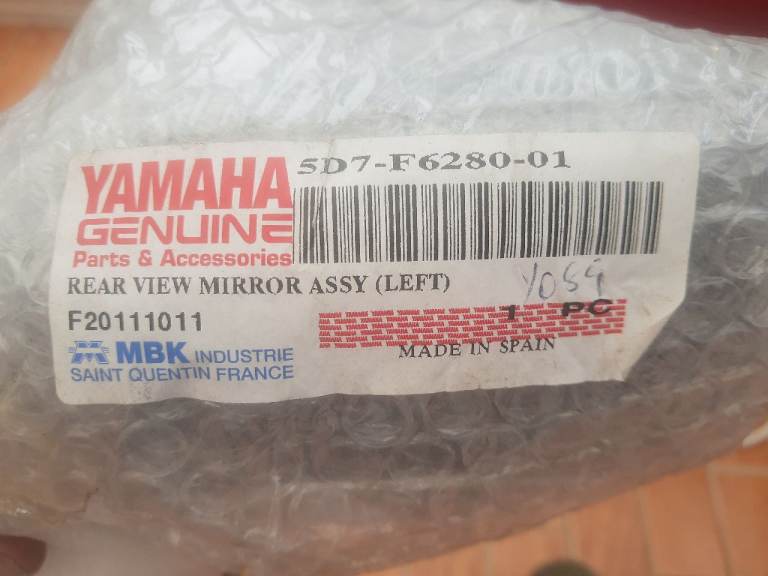 Yamaha mirror, nearside brand new in packaging 