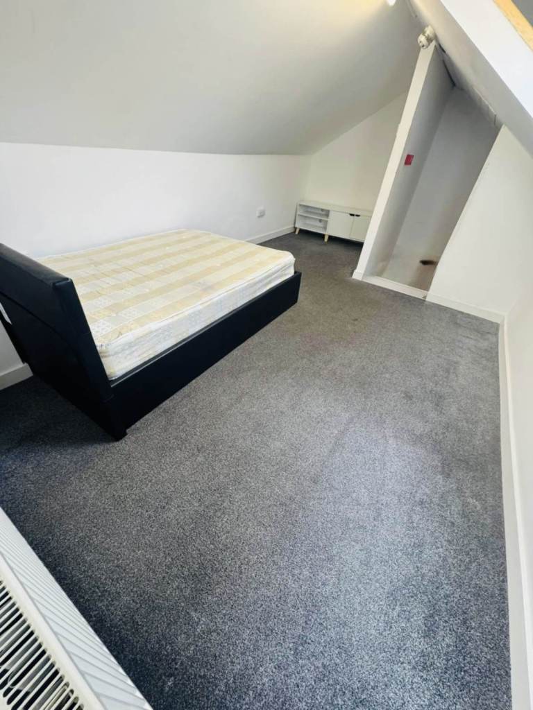**ALL BILLS INCLUDED**  Refurbished room
