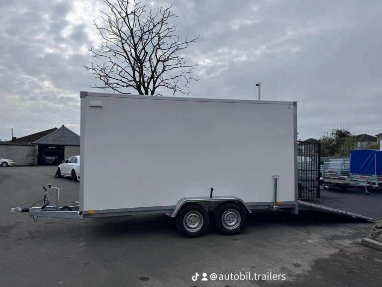 Brand New Twin Axle Box Trailer 400cm x 200cm x 190cm With Lockable Ramp Door 2700KG