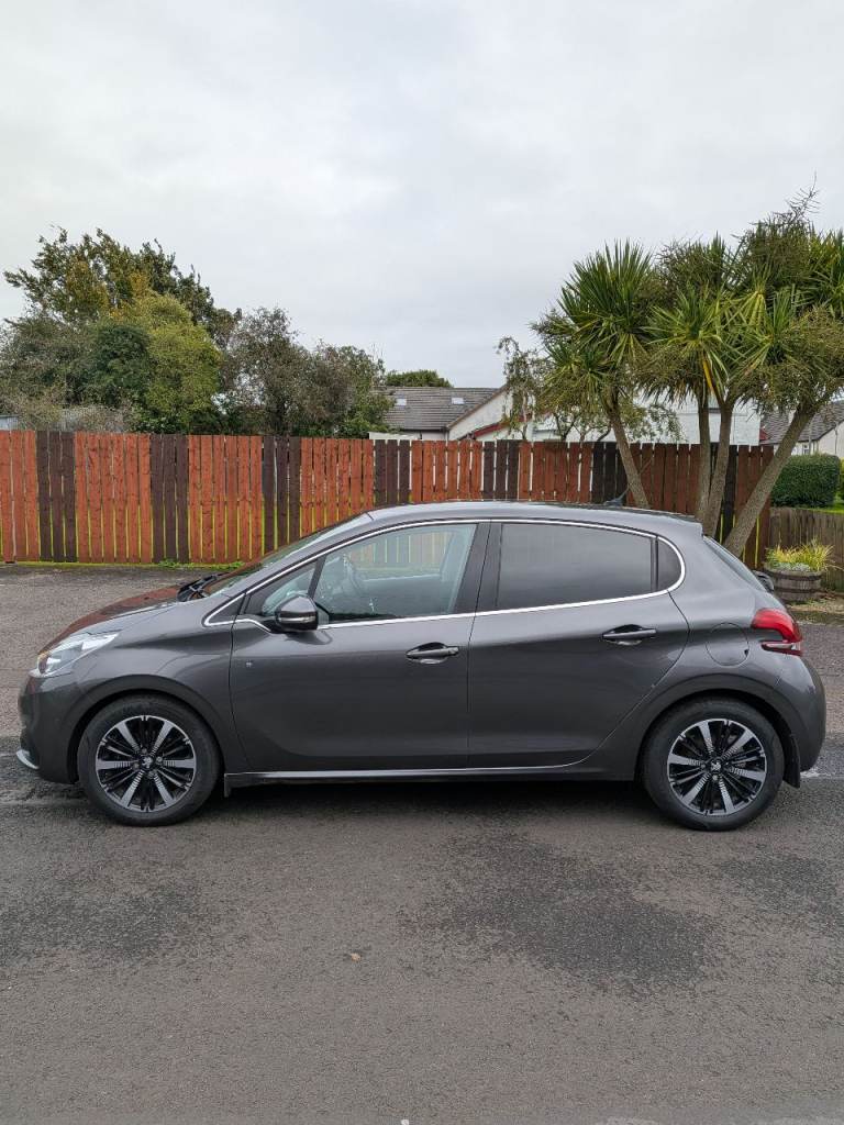 Peugeot, 208, Hatchback, 2019, Manual, 1199 (cc), 5 doors